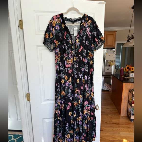 NWT Torrid Maxi Dress (1x) 14-16 - Picture 3 of 7